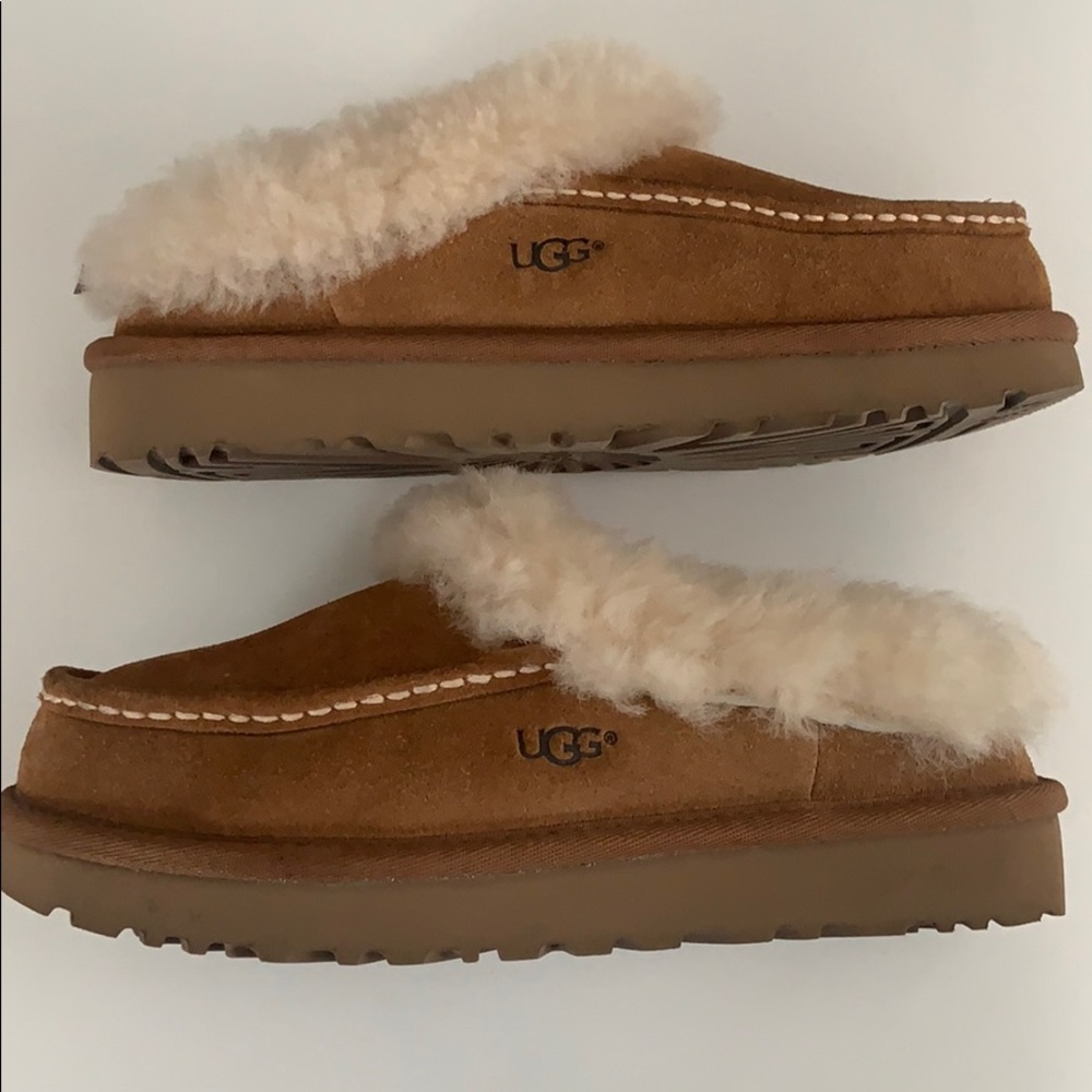 UGG slippers✨💖 easy OFFER